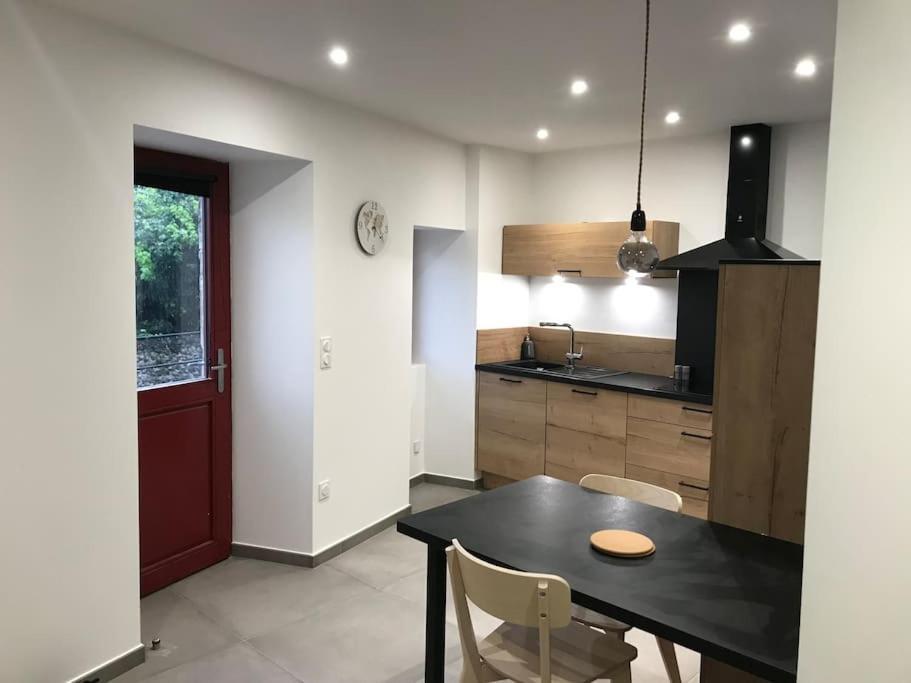 Maison Au Coeur De La Dolce Via Et Via Rhona Beauchastel Luaran gambar